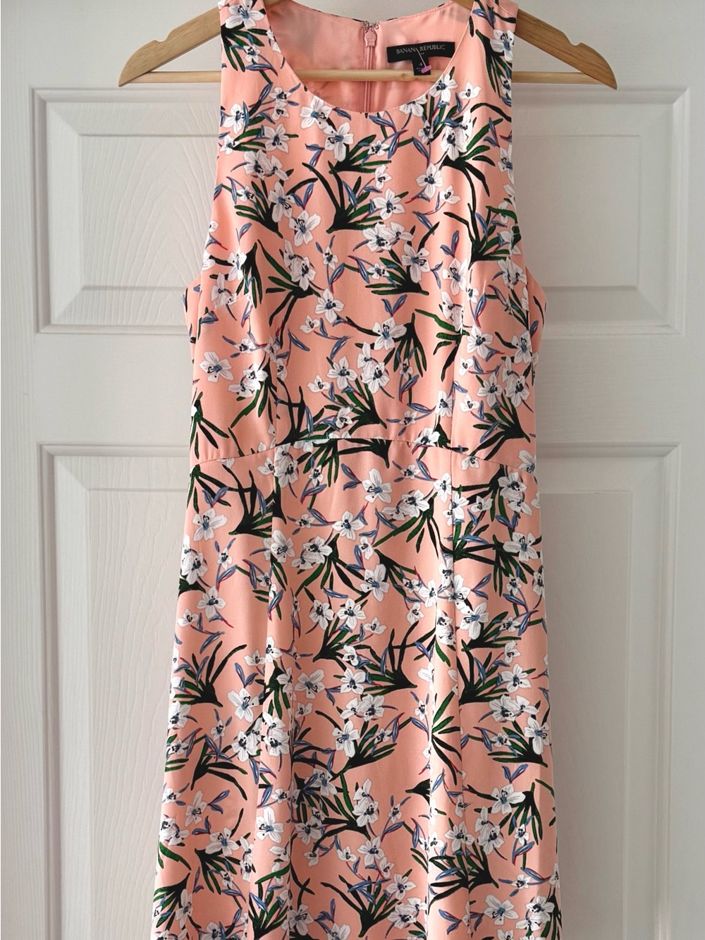 Banana Republic Floral Sleeveless Fit & Flare Dress Peach Size 4